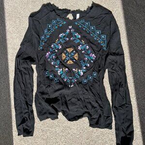 Xhilaration Boho Floral Embroidered Peplum Black Blouse
